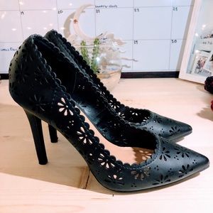 Black pointed floral design heels